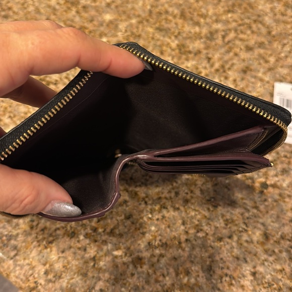 Coach• Signature Leather Medium ID Zip Wallet - Picture 11 of 11